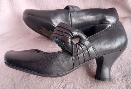 Hush puppies entice shoes - ,