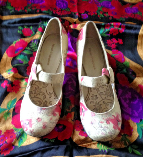 Womens shoes floral design - shoes, /
